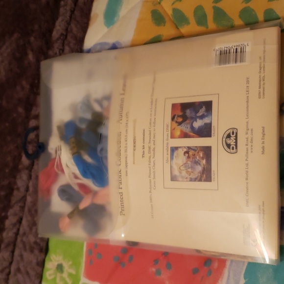 Indian, PRINTED FABRIC COUNTED CROSS STITCH KIT "Autumb Leaves" - Picture 11 of 12